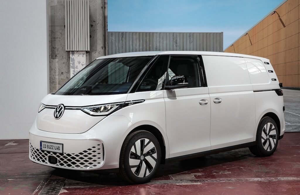 New VW ID. Buzz Cargo LWB gets 4.4m3 capacity, 1,800kg towing and sideways Euro pallet loading